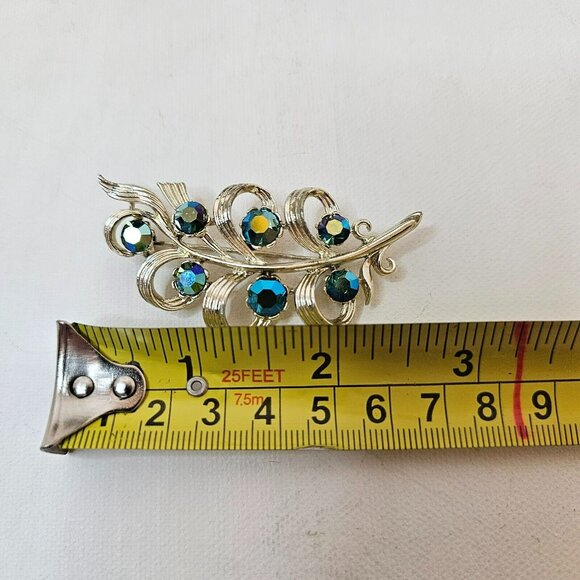 Lisner Silver Tone crystal Rhinestone Leaf Brooch Pin Marked - Picture 9 of 9